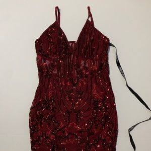 Unique sequined burgundy bodycon dress